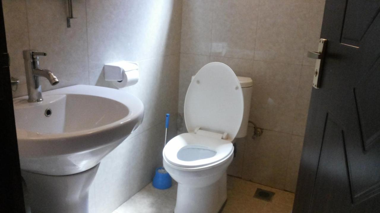 Palema Crown Hotel Gulu Bagian luar foto