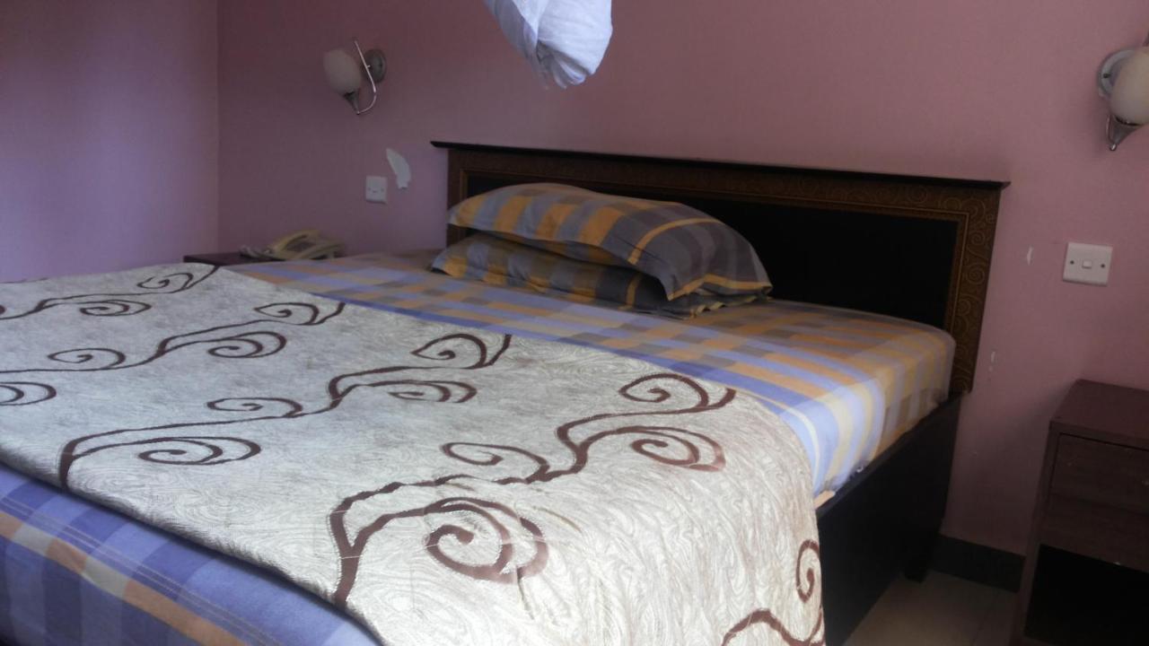 Palema Crown Hotel Gulu Bagian luar foto