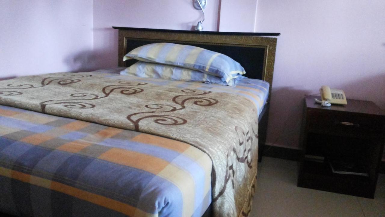 Palema Crown Hotel Gulu Bagian luar foto