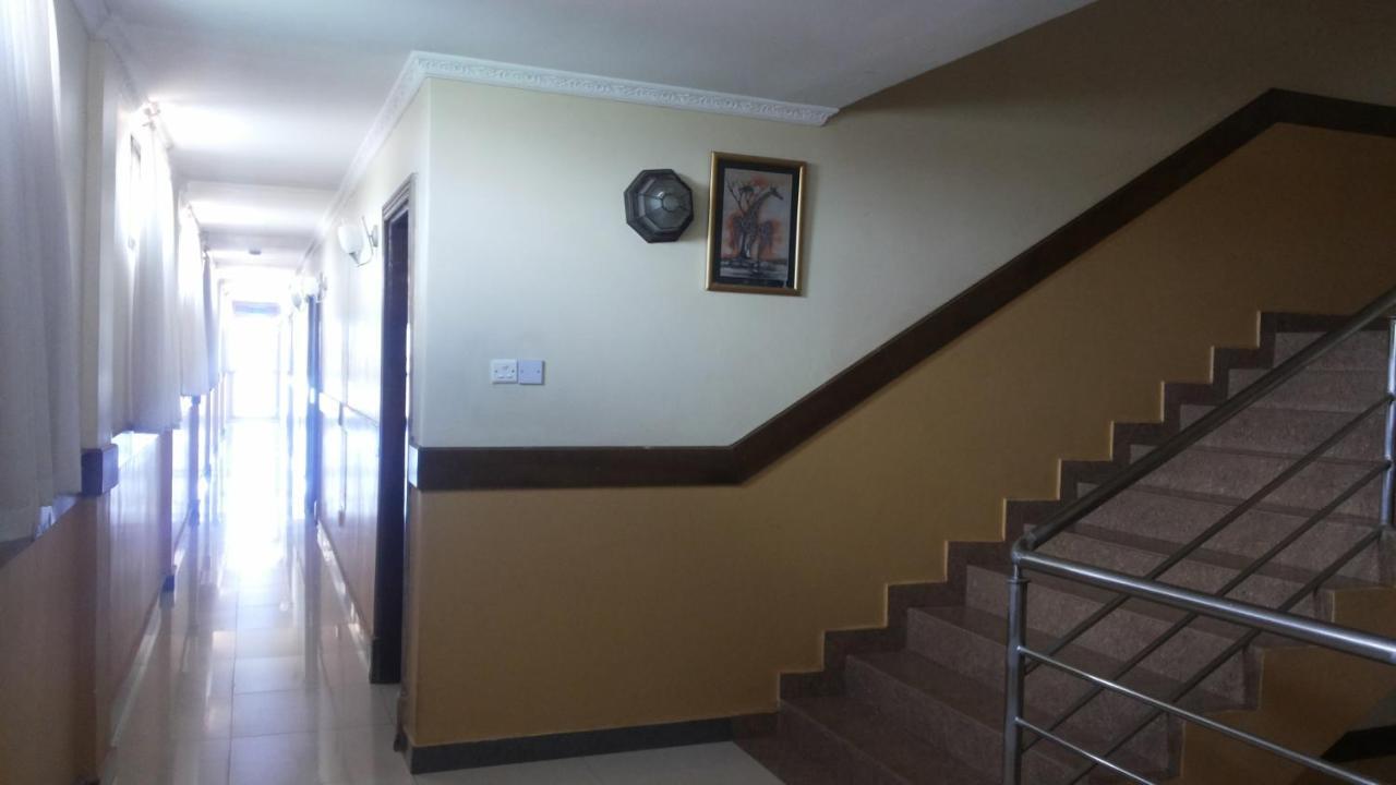 Palema Crown Hotel Gulu Bagian luar foto