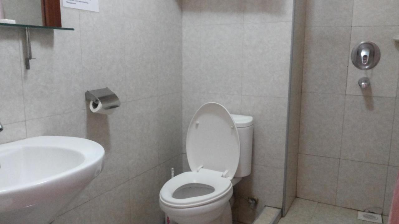 Palema Crown Hotel Gulu Bagian luar foto