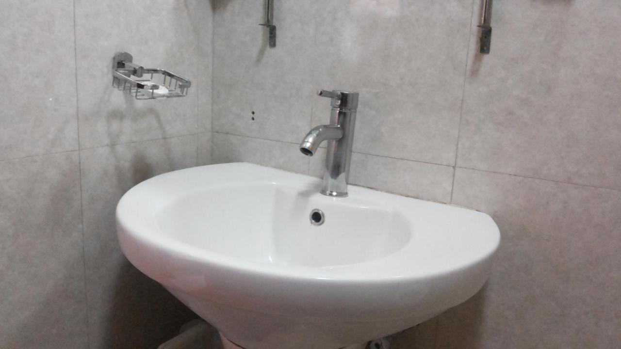 Palema Crown Hotel Gulu Bagian luar foto