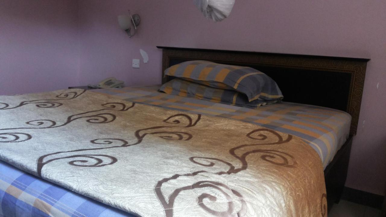 Palema Crown Hotel Gulu Bagian luar foto